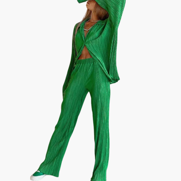 Women’s two-piece set with pleated top and Pants