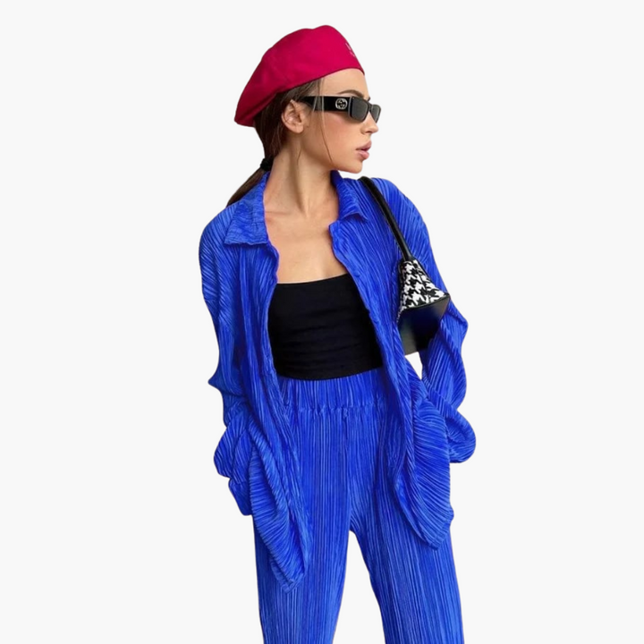 Women’s two-piece set with pleated top and Pants