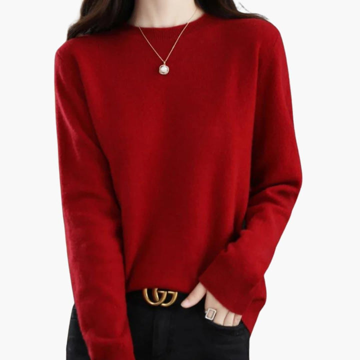 Women’s Chunky Knit Sweater with Long Sleeves and Round Neckline